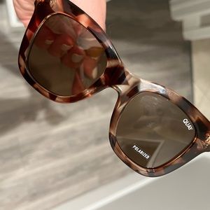 Brand new quay sunglasses